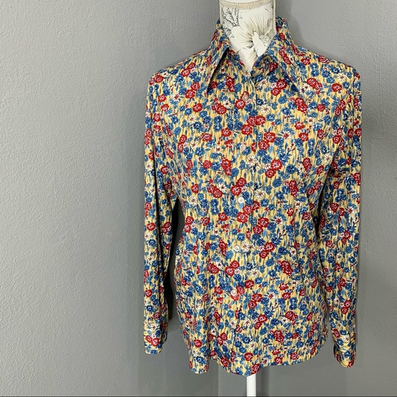 Sears Tops - 1970s Vintage Women's Sears, The Shirt Floral 16